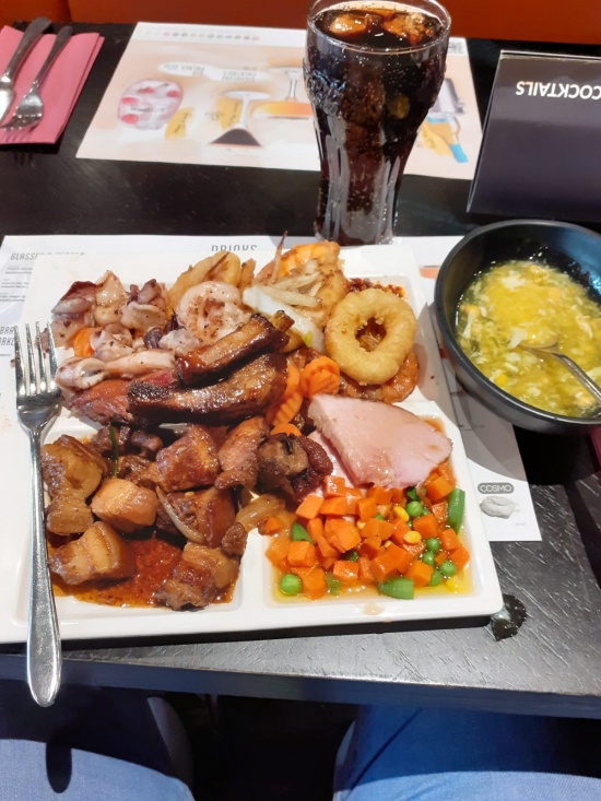 Group meal with Cohort 1 and Cohort 2